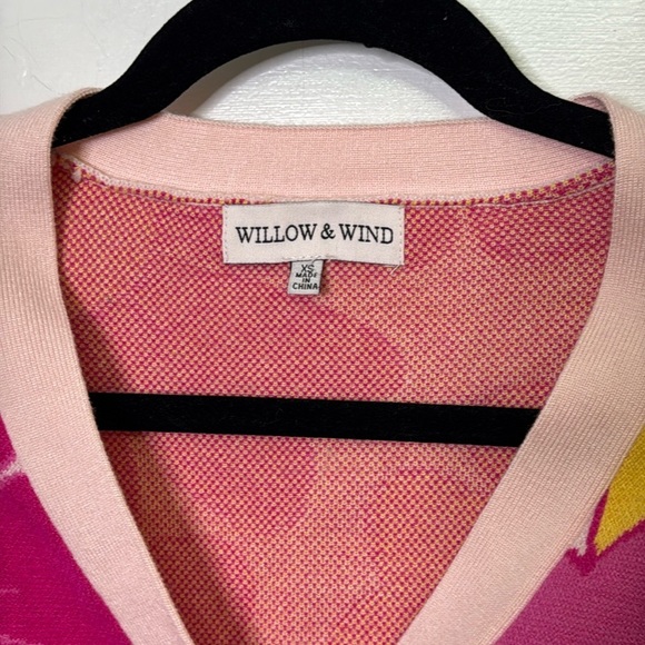 Willow & Wind  XS Pink and Yellow Floral Sweater - Picture 4 of 6